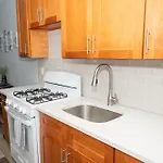 Noir2 Brighton Beach 2Min Walk To Ocean & Subway Chic Stay